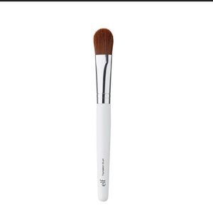 NWT Elf Foundation brush